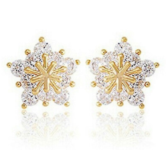 New 18k gold plated snowflake stud earrings - Picture 2 of 2